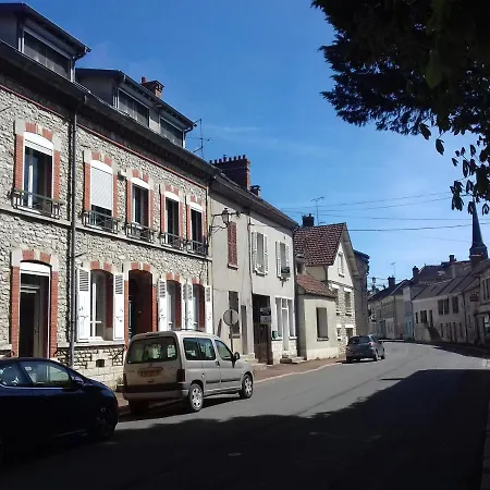 Appartamento Le Voltaire Souppes-sur-Loing Esterno foto